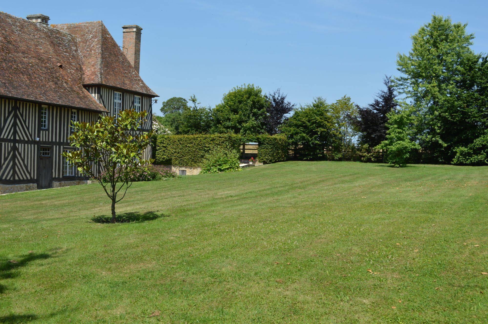 Manoir Du Lieu Rocher Hotel Saint-Pierre-Sur-Dives ภายนอก รูปภาพ